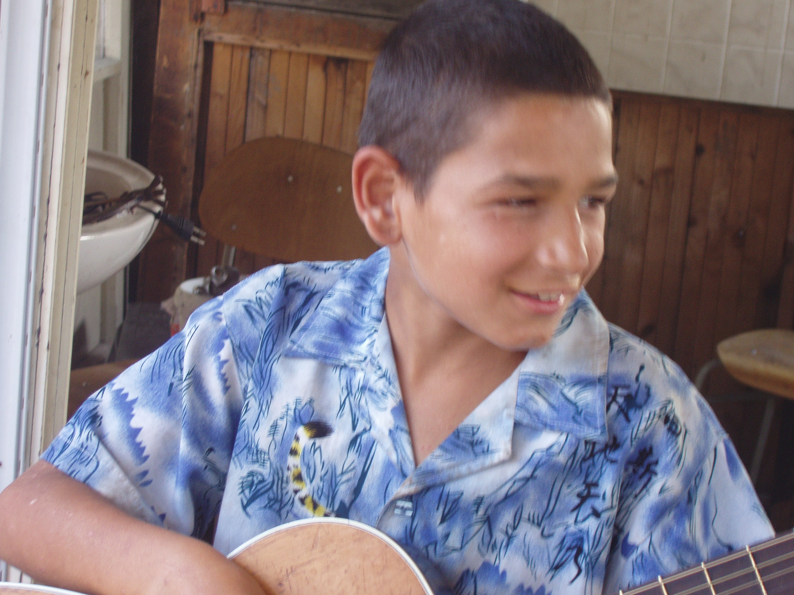 Čhavore, amen, len on vičinel